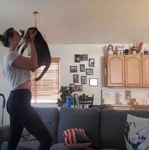 Meet your Posher, Crystal